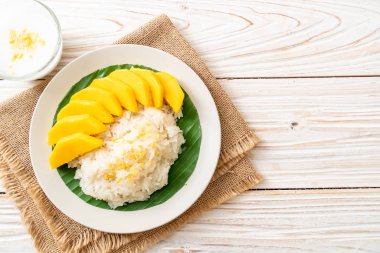 yapışkan pirinç ile mango