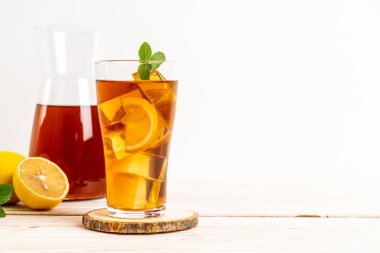 Buz limon çay bardak