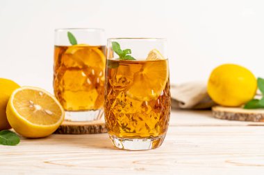 Buz limon çay bardak