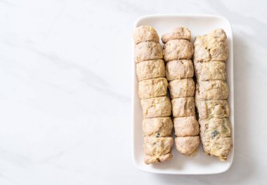 Buharda yengeç et rulo