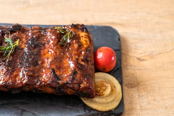 구운된 바베 큐 갈비 돼지고기 — 스톡 사진