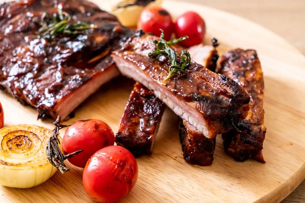 Barbacoa a la parrilla costillas cerdo —  Fotos de Stock