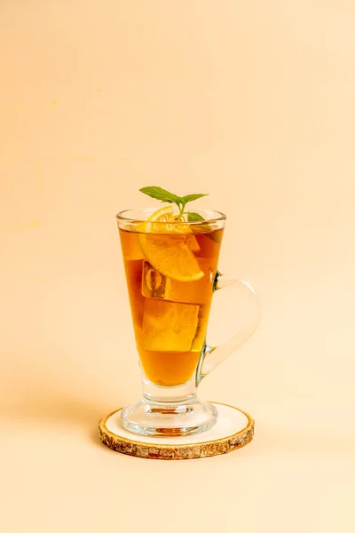 Glass of ice lemon tea — Stock Photo, Image