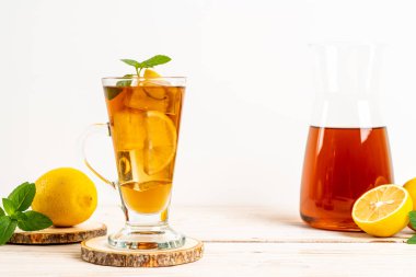 Buz limon çay bardak