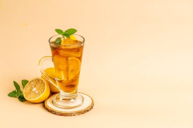 Buz limon çay bardak