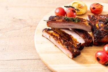 Izgara Barbekü kaburga domuz