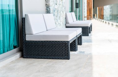 Kanepe dekorasyon açık veranda üzerinde yastık
