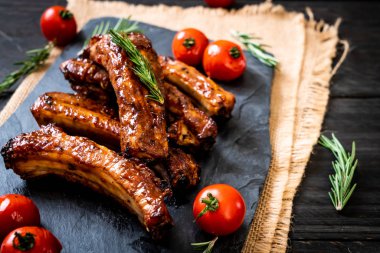 Izgara Barbekü kaburga domuz