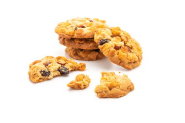 Mısır gevreği, kuru üzüm ve bademli ev yapımı kurabiyeler.