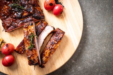 Izgara Barbekü kaburga domuz