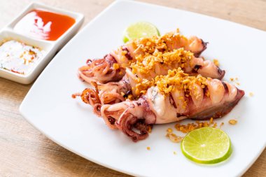 sarımsaklı kızarmış kalamar