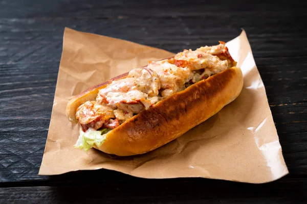 homemade lobster roll