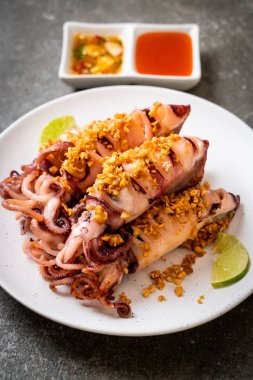 sarımsaklı kızarmış kalamar