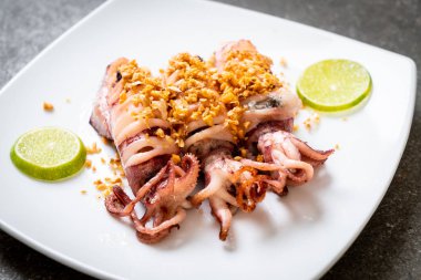 sarımsaklı kızarmış kalamar