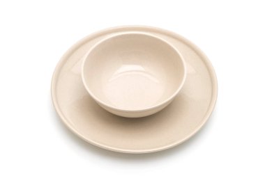 plaka ve beyaz arka plan üzerinde izole kase