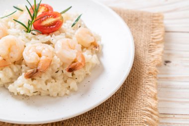 karides ile İtalyan risotto