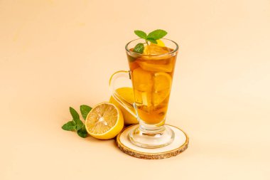 Buz limon çay bardak