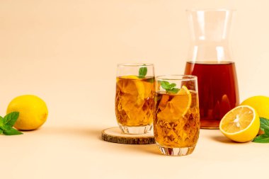 Buz limon çay bardak