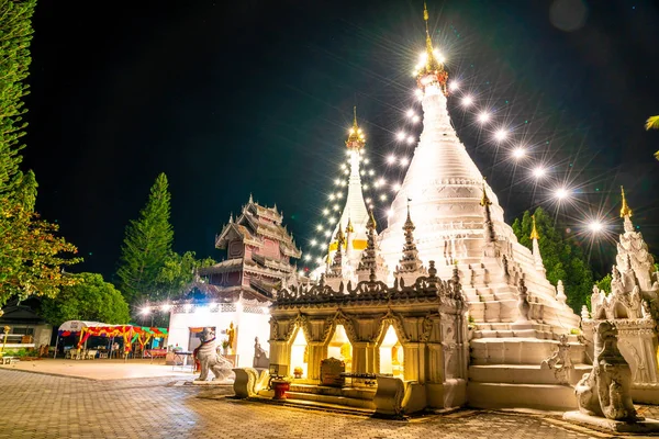 Phra que Doi Kong Mu Templo em Mae Hong Filho — Fotografia de Stock