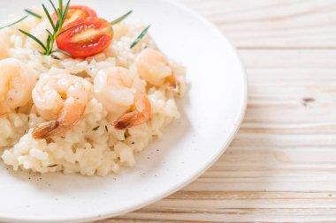 karides ile İtalyan risotto