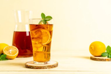 Buz limon çay bardak