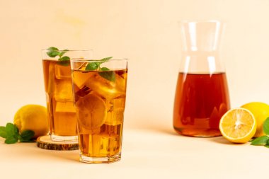 Buz limon çay bardak