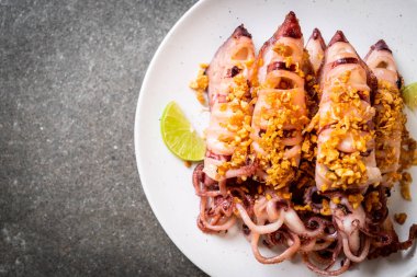 sarımsaklı kızarmış kalamar