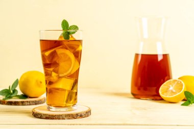 Buz limon çay bardak