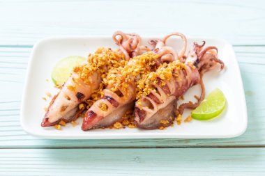 sarımsaklı kızarmış kalamar