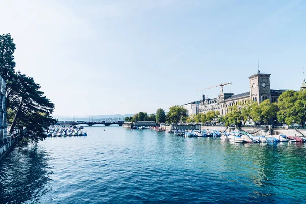 Centrum města Curych se slavná města a atrakce Grossmunster Chur — Stock fotografie