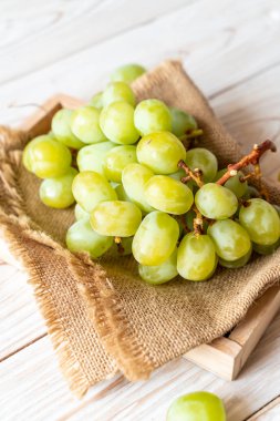 taze yeşil üzüm