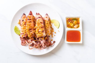 sarımsaklı kızarmış kalamar