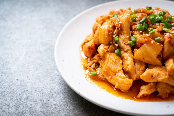 Cerdo frito con kimchi — Foto de Stock