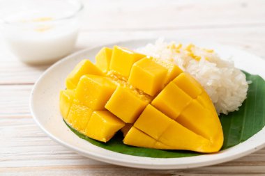 yapışkan pirinç ile mango