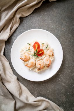 karides ile İtalyan risotto