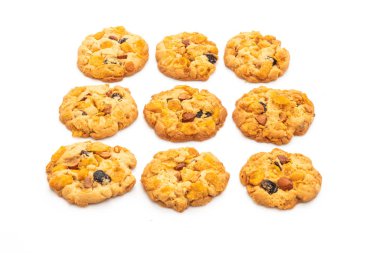 Mısır gevreği, kuru üzüm ve bademli ev yapımı kurabiyeler.