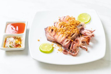 sarımsaklı kızarmış kalamar