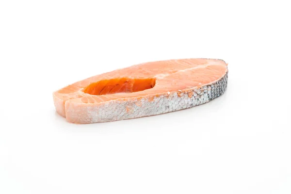 Свіжий лосось сирий на білому фоні — стокове фото