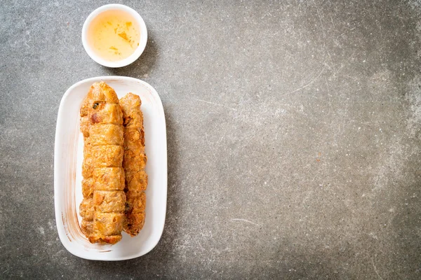 Derin kızarmış Yengeç rulo