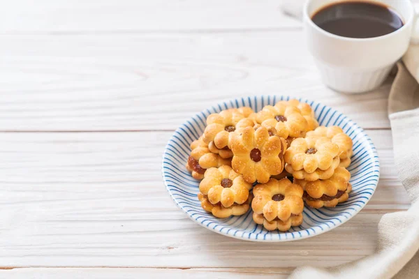 Keks mit Ananasmarmelade — Stockfoto