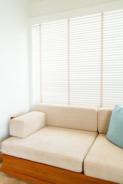 plaj ve deniz ile tropikal Maldivler tatil otel ve ada