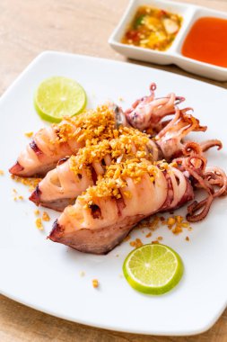 sarımsaklı kızarmış kalamar