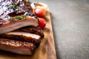 Izgara Barbekü kaburga domuz