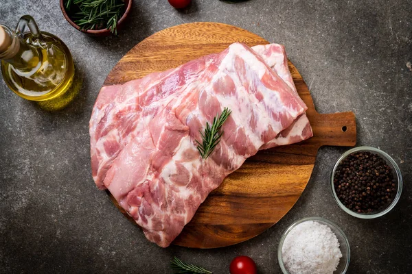 Costillas de cerdo crudas frescas — Foto de Stock