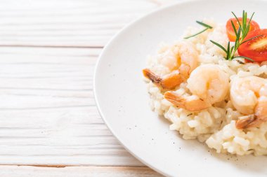 karides ile İtalyan risotto