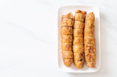 Derin kızarmış Yengeç rulo