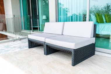 Kanepe dekorasyon açık veranda üzerinde yastık