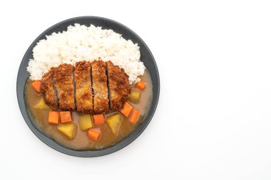 Çıtır çıtır kızarmış domuz pirzola köri ve pilav ile 