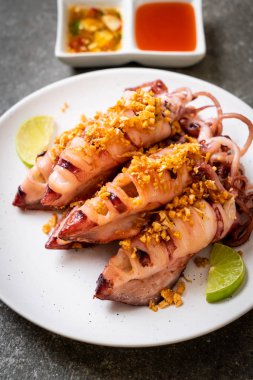 sarımsaklı kızarmış kalamar