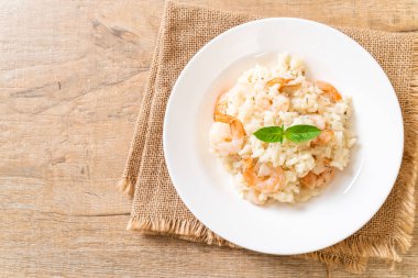 karides ile İtalyan risotto